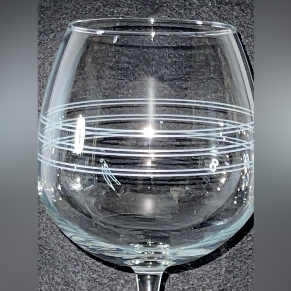 Set of 2 Balloon Wine Glasses EUC Cheers By Mikasa possibly? - Picture 1 of 13
